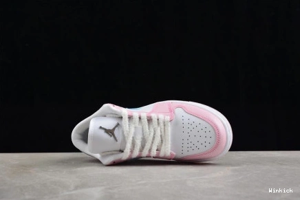 HM3706-141 1 Low Jordan 0821